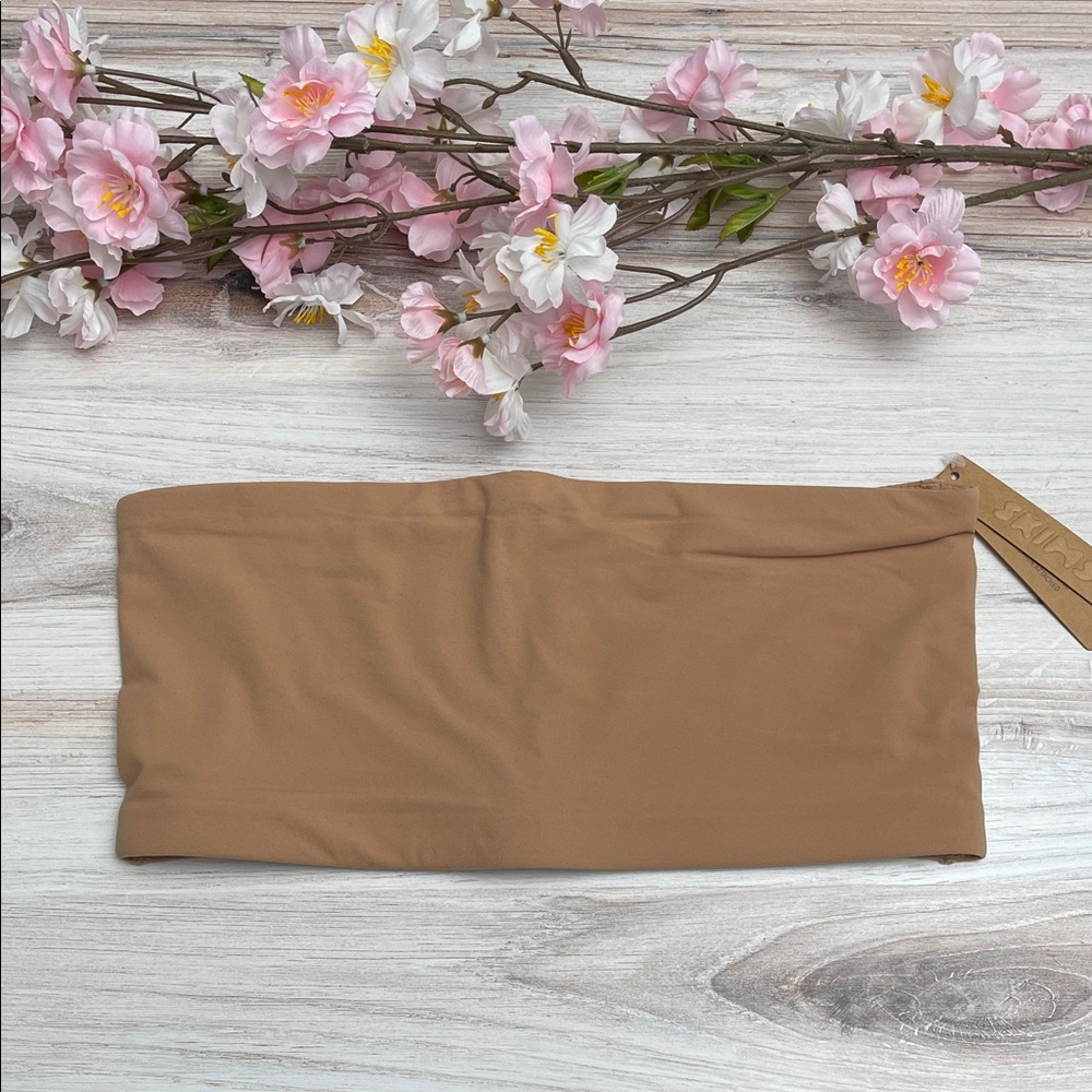 SKIMS Fits Everybody Bandeau Size M Ochre